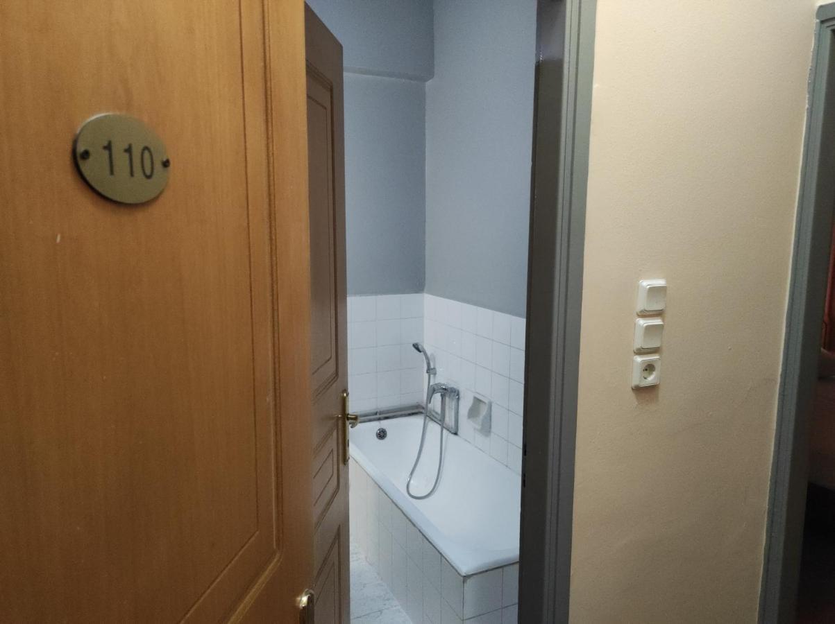 Hotel Lido Athena Bagian luar foto